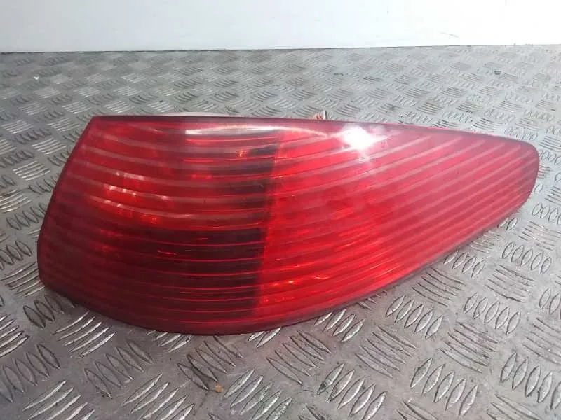 Piloto Trasero Derecho para Peugeot 607 (S1)