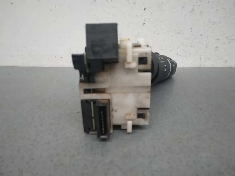 Mando Limpia para Nissan Nv 200 (M20)