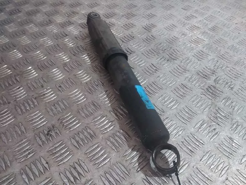 Amortiguador Delantero Izquierdo para Nissan Interstar Mod. 04 (X70)