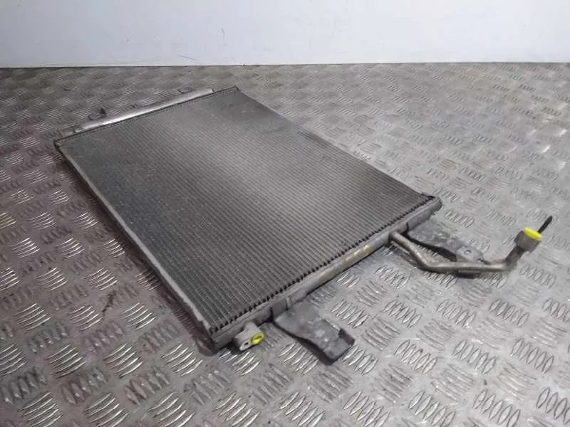 Condensador / Radiador Aire Acondicionado para Mitsubishi Colt Cabrio Czc