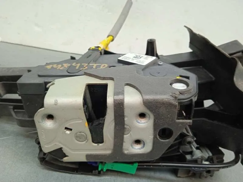 Cerradura Puerta Trasera Derecha para Ford Kuga (Cbs)
