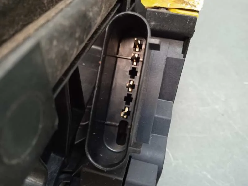 Cerradura Puerta Trasera Derecha para Ford Kuga (Cbs)