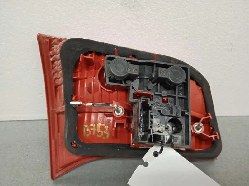 Piloto Trasero Derecho Interior para Audi A6 Avant (4F5)