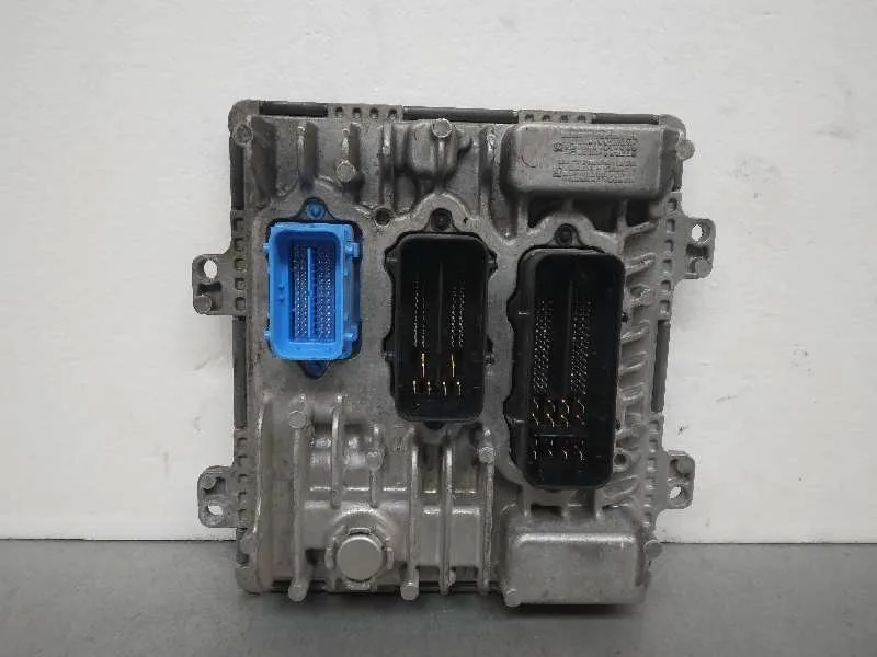 Centralita Motor Uce para Opel Corsa E
