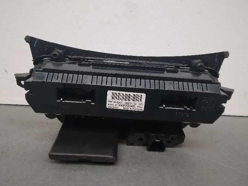 Mando Climatizador para Ford Kuga (Cbs)