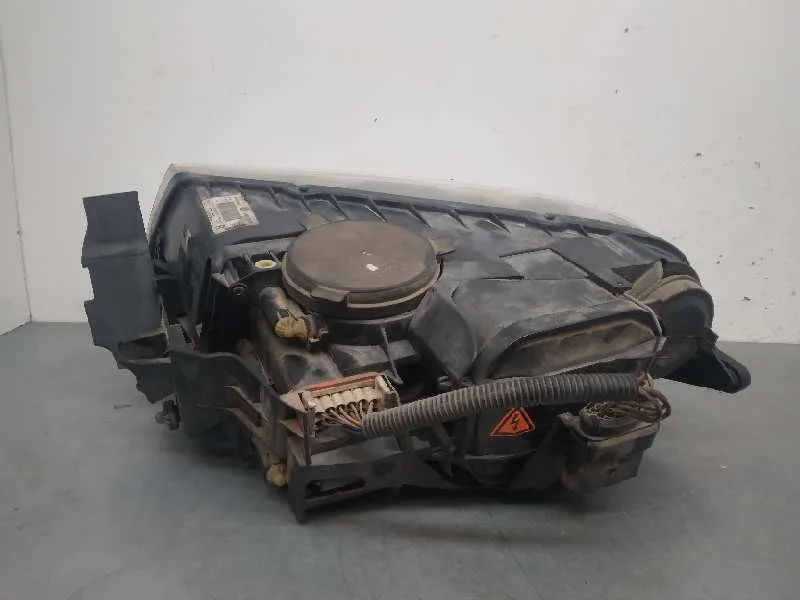 Faro Derecho para Volkswagen Touareg (7La)