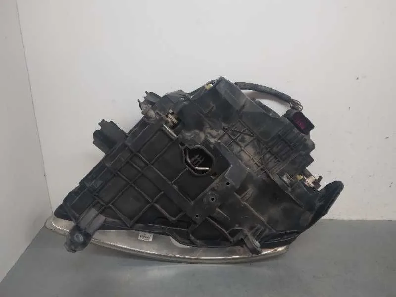 Faro Derecho para Volkswagen Touareg (7La)