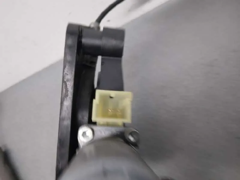 Elevalunas Delantero Derecho para Skoda Superb (3V3)