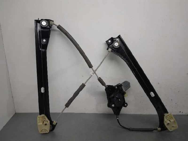 Elevalunas Delantero Derecho para Skoda Superb (3V3)