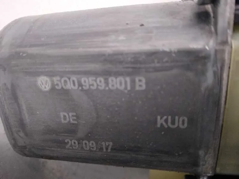 Elevalunas Delantero Izquierdo para Skoda Superb (3V3)