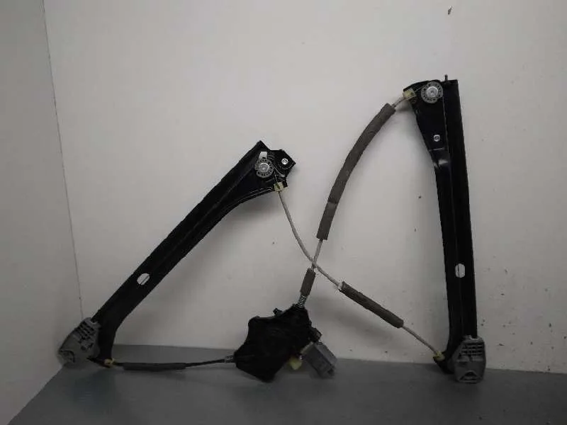 Elevalunas Delantero Izquierdo para Skoda Superb (3V3)