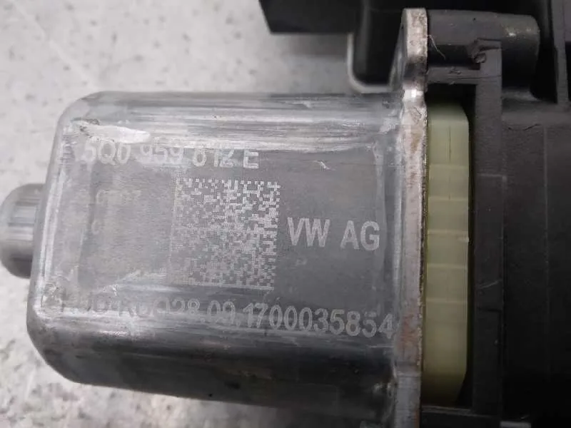 Elevalunas Trasero Derecho para Skoda Superb (3V3)