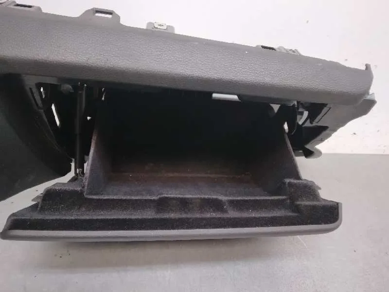 Guantera para Bmw Serie 1 Coupe (E82)