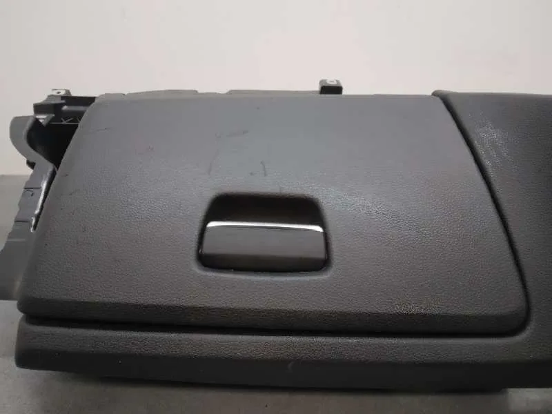 Guantera para Bmw Serie 1 Coupe (E82)