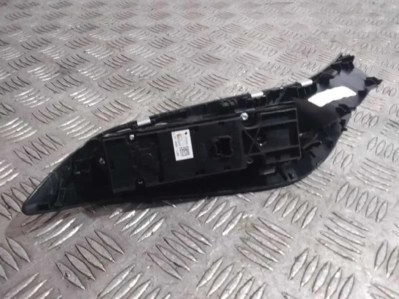 Mando Elevalunas Delantero Izquierdo para Ford Puma