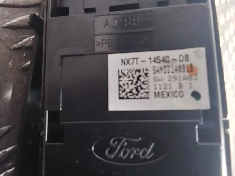 Mando Elevalunas Delantero Izquierdo para Ford Puma