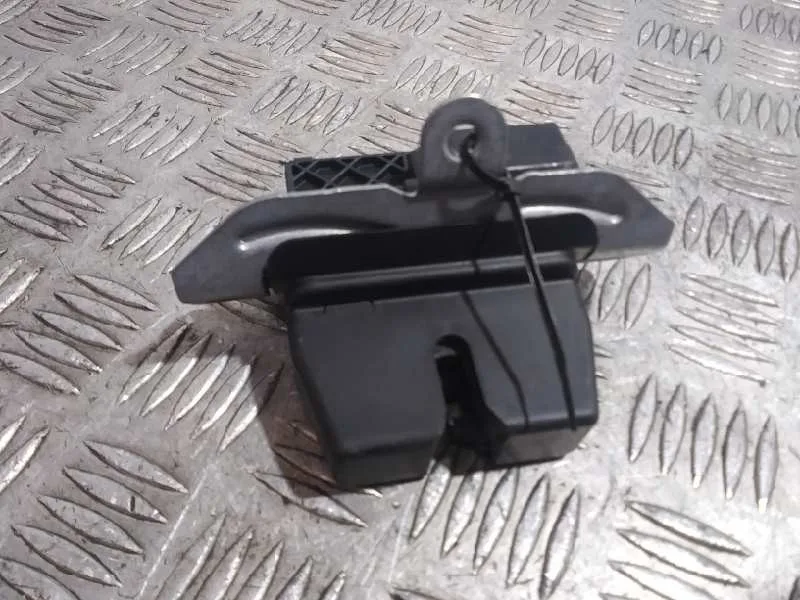 Cerradura Maletero / Porton para Ford Puma