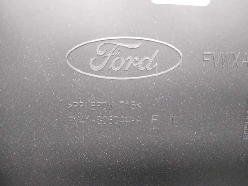Guantera para Ford Kuga (Cbs)