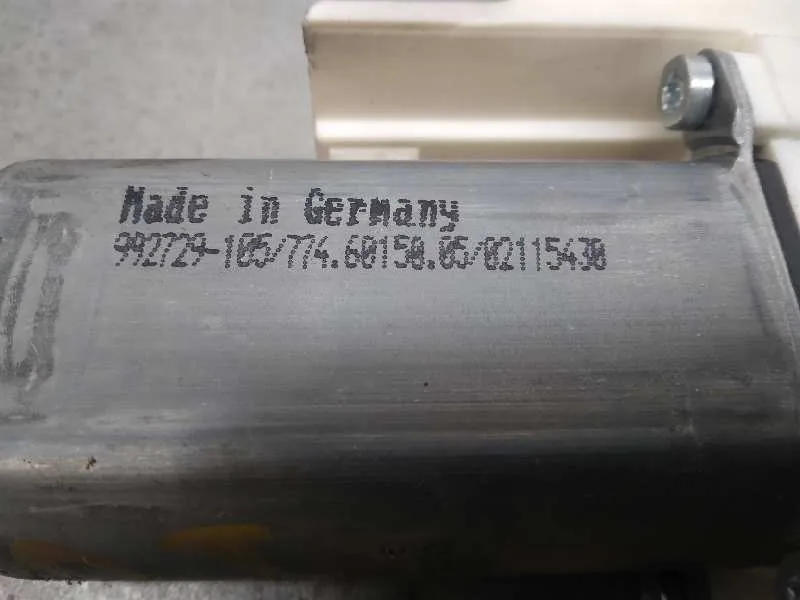 Motor Elevalunas Delantero Izquierdo para Volkswagen Passat Berlina (3C2)