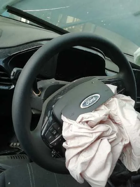 Volante para Ford Fiesta (Ce1)