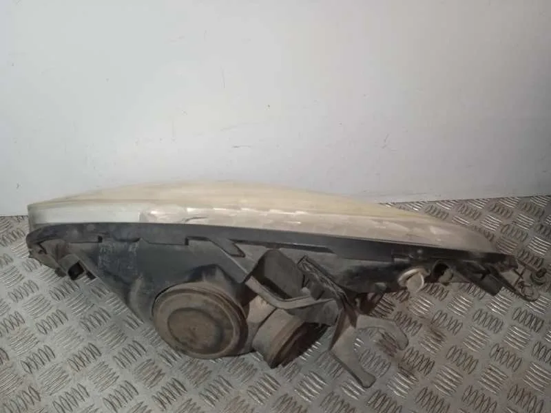Faro Derecho para Citroën C4 Picasso