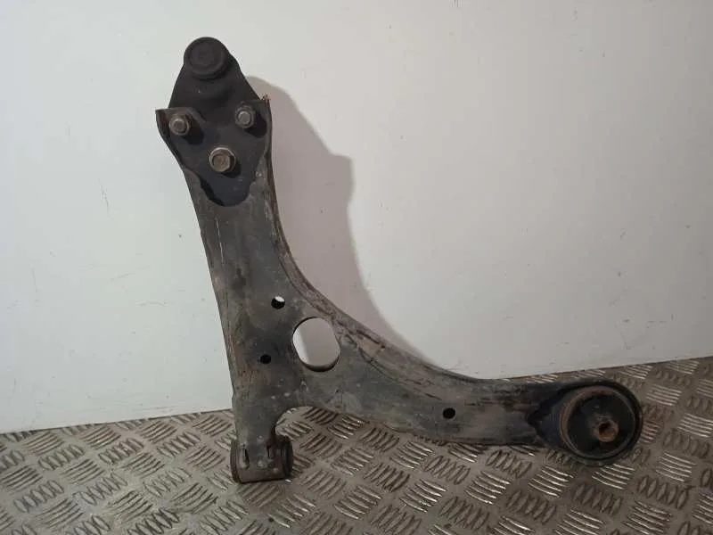 Brazo Suspension Inferior Delantero Izquierdo para Toyota Prius (Nhw20)