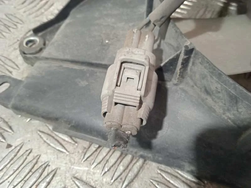 Electroventilador para Toyota Prius (Nhw20)