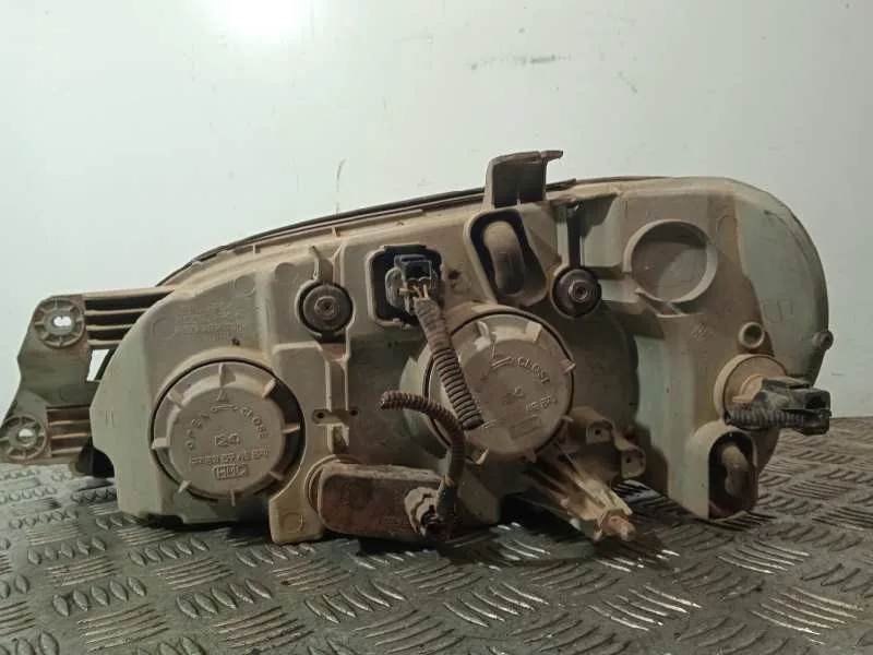 Faro Derecho para Kia Carnival Ii