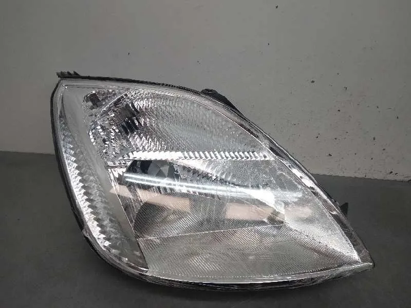 Faro Derecho para Ford Fiesta (Cbk)