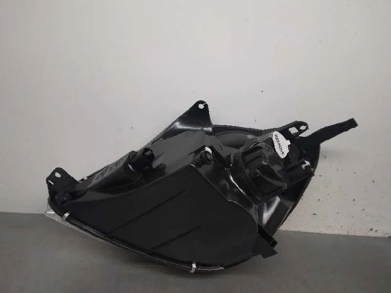 Faro Derecho para Ford Fiesta (Cbk)
