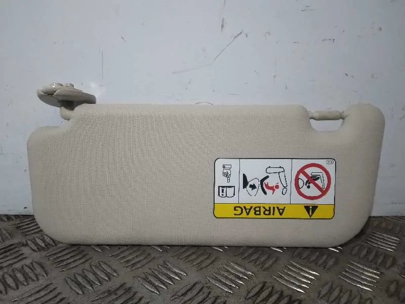 Parasol Derecho para Toyota Corolla (E18)