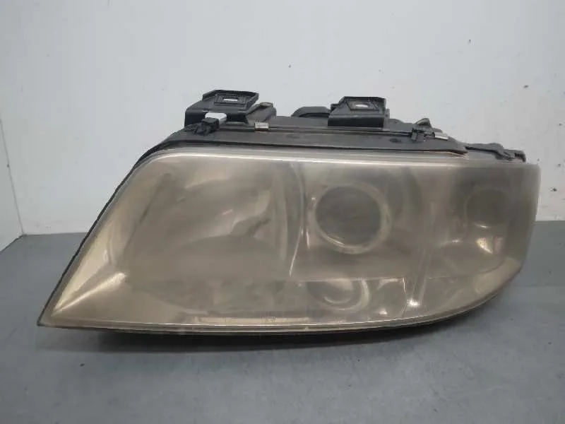 Faro Izquierdo para Audi A6 Berlina (4B2)