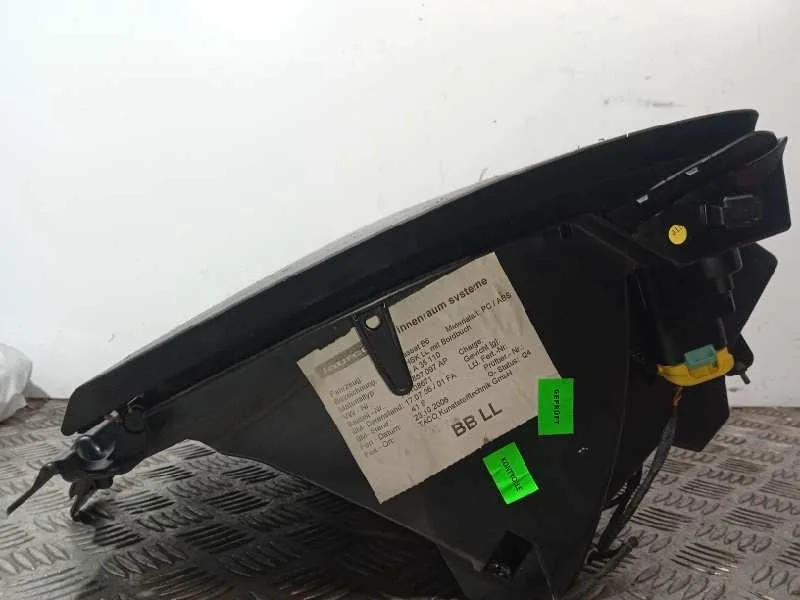 Guantera para Volkswagen Passat Berlina (3C2)