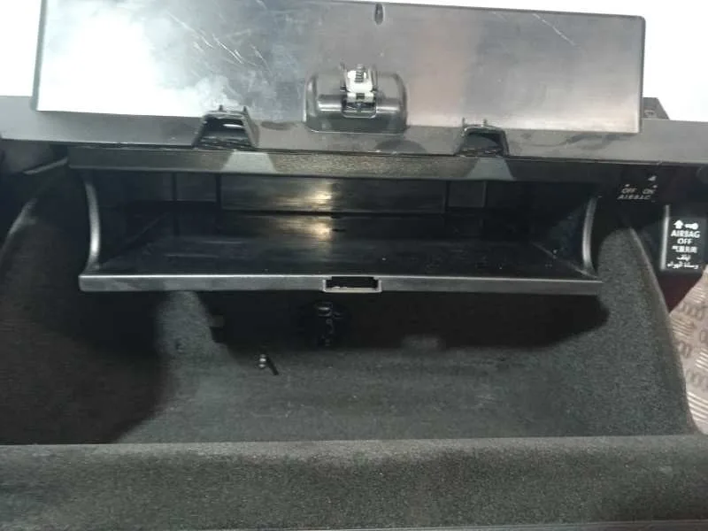 Guantera para Volkswagen Passat Berlina (3C2)