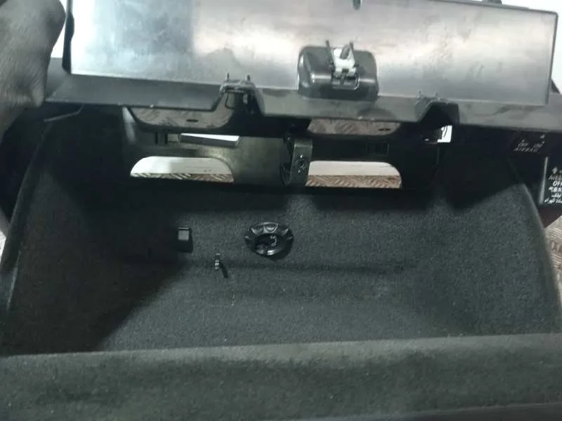 Guantera para Volkswagen Passat Berlina (3C2)