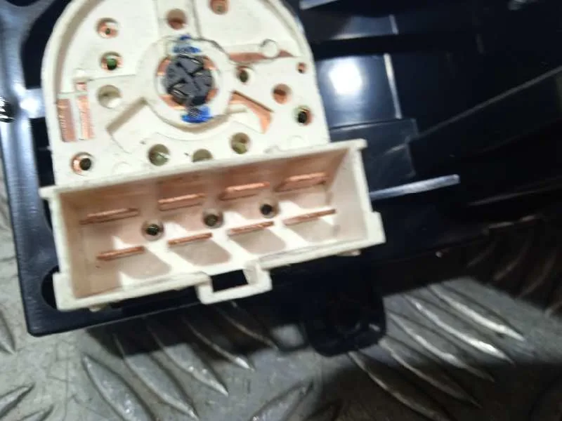 Mando Climatizador para Kia Carnival Ii
