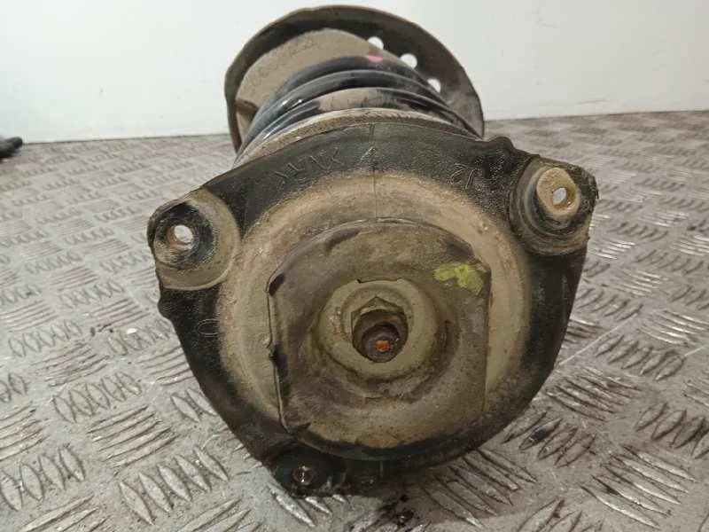 Amortiguador Delantero Derecho para Nissan Pulsar (C13)