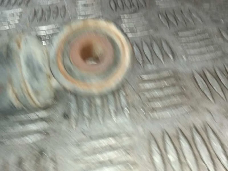 Amortiguador Trasero Izquierdo para Nissan Pulsar (C13)