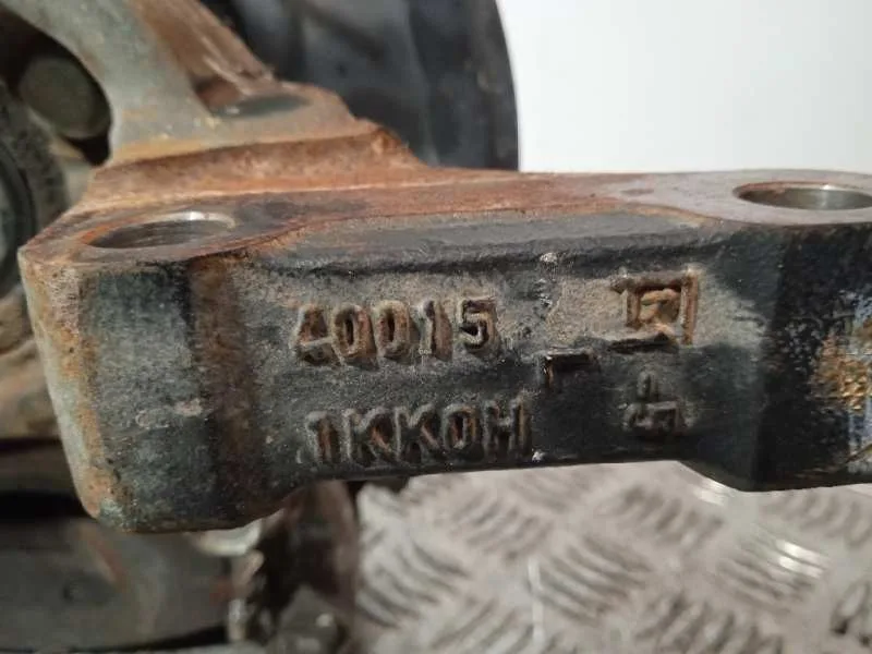 Mangueta Delantera Izquierda para Nissan Pulsar (C13)