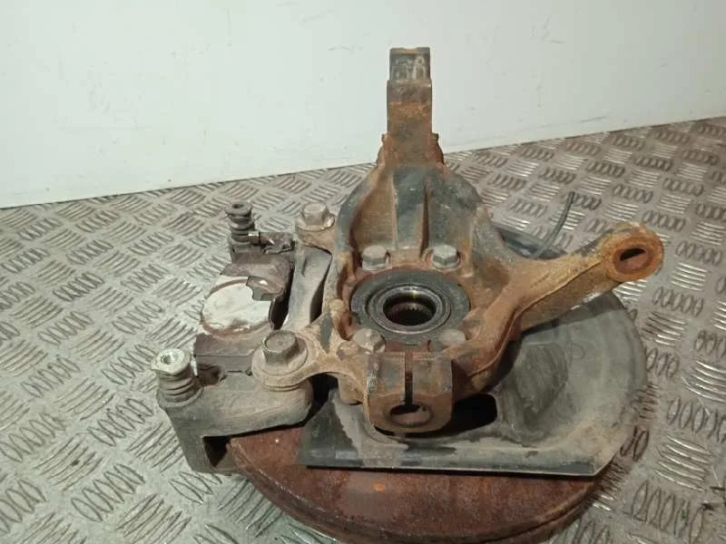 Mangueta Delantera Derecha para Nissan Pulsar (C13)