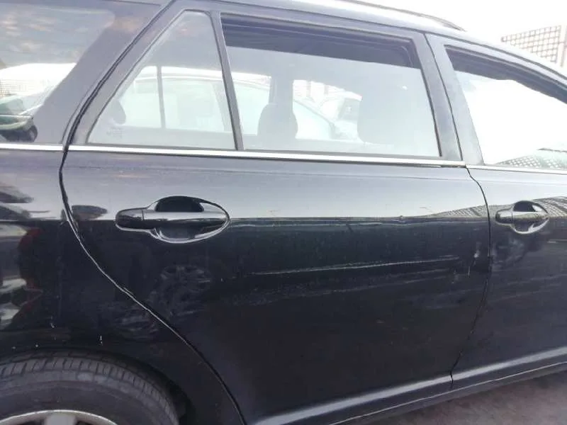 Puerta Trasera Derecha para Toyota Avensis Wagon (T25)