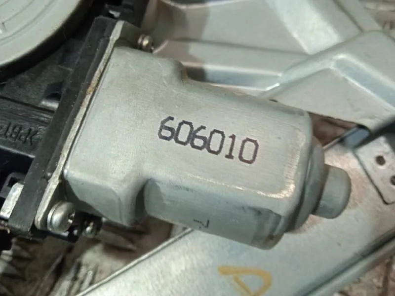 Elevalunas Delantero Derecho para Honda Civic Berlina 5 (Fk)