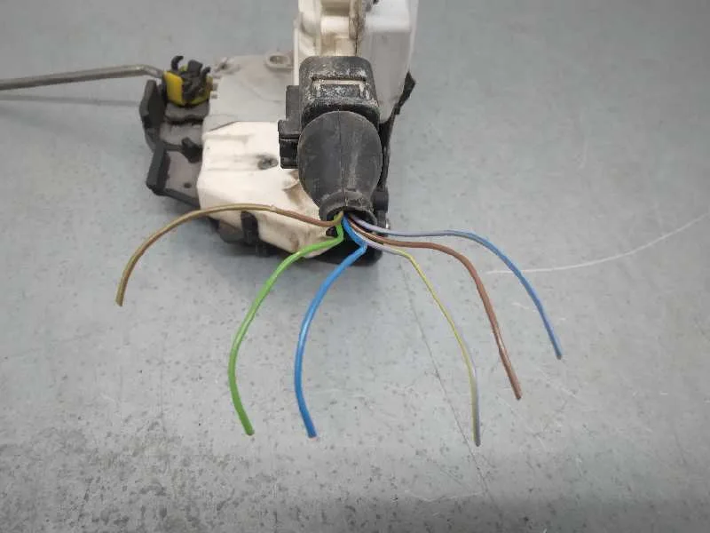 Cerradura Puerta Delantera Derecha para Audi A6 Berlina (4F2)