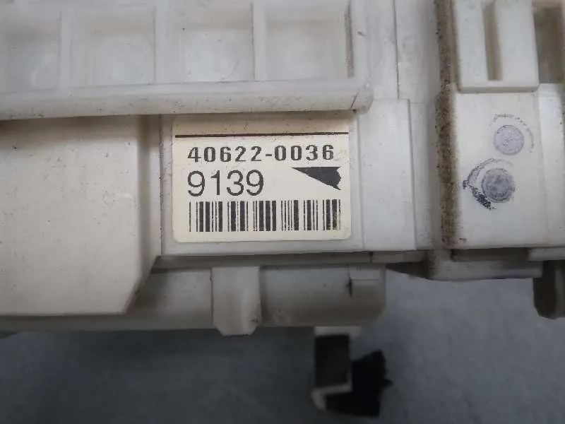 Caja Reles / Fusibles para Toyota Prius (Nhw20)