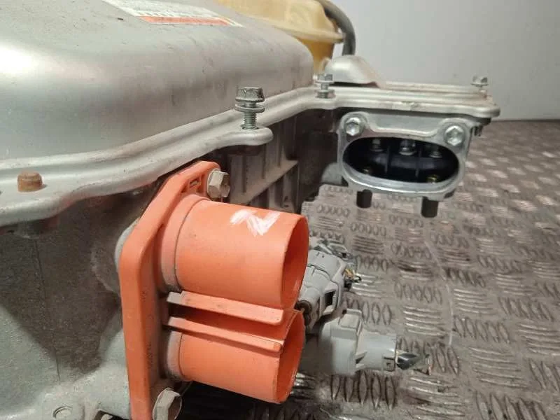 Inversor para Toyota Prius (Nhw20)