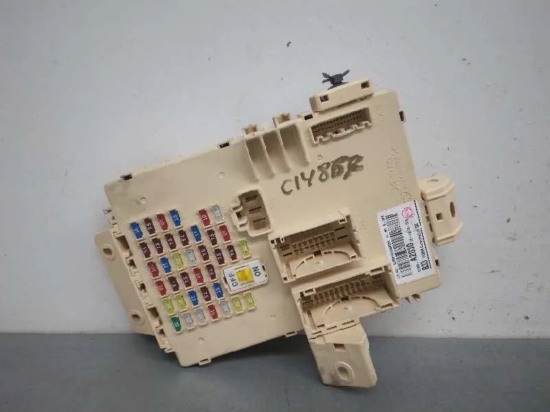 Caja Reles / Fusibles para Kia Pro_Cee'd ( )