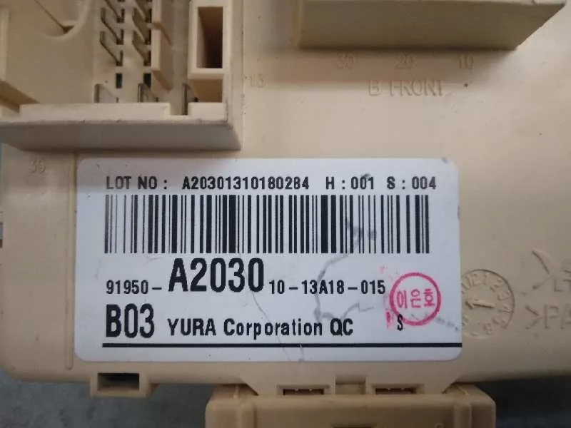 Caja Reles / Fusibles para Kia Pro_Cee'd ( )