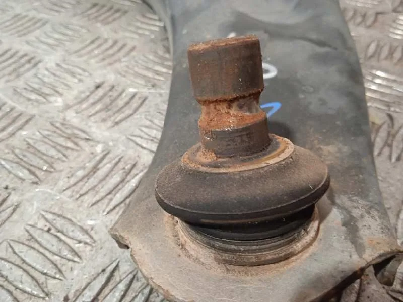 Brazo Suspension Inferior Delantero Derecho para Nissan Pulsar (C13)
