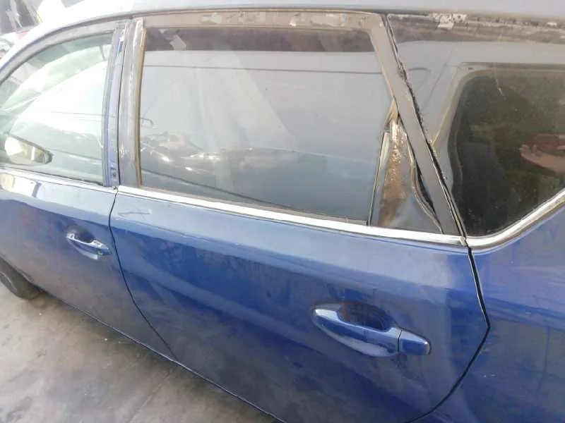Puerta Trasera Izquierda para Toyota Auris