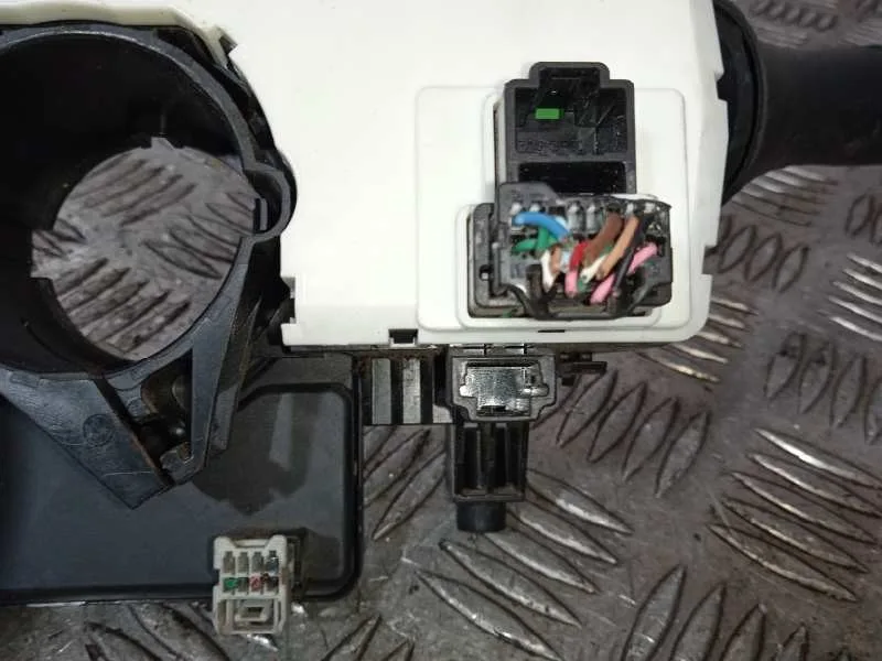 Mando Multifuncion para Nissan Pulsar (C13)